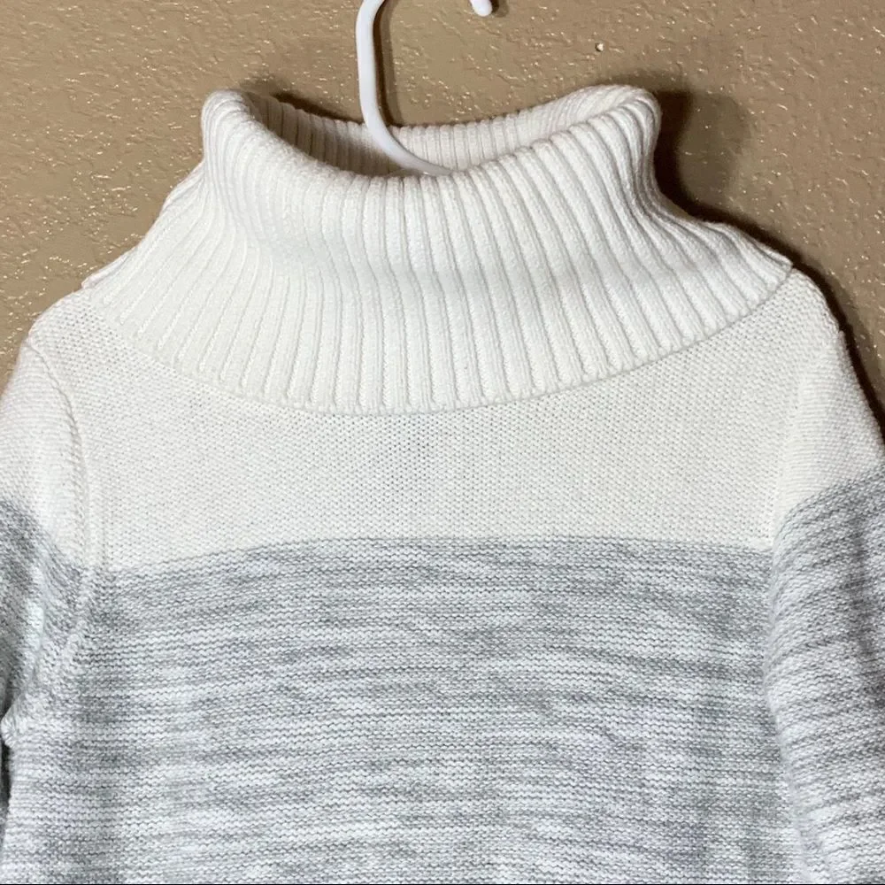 Gap girls turtle neck sweater dress‎